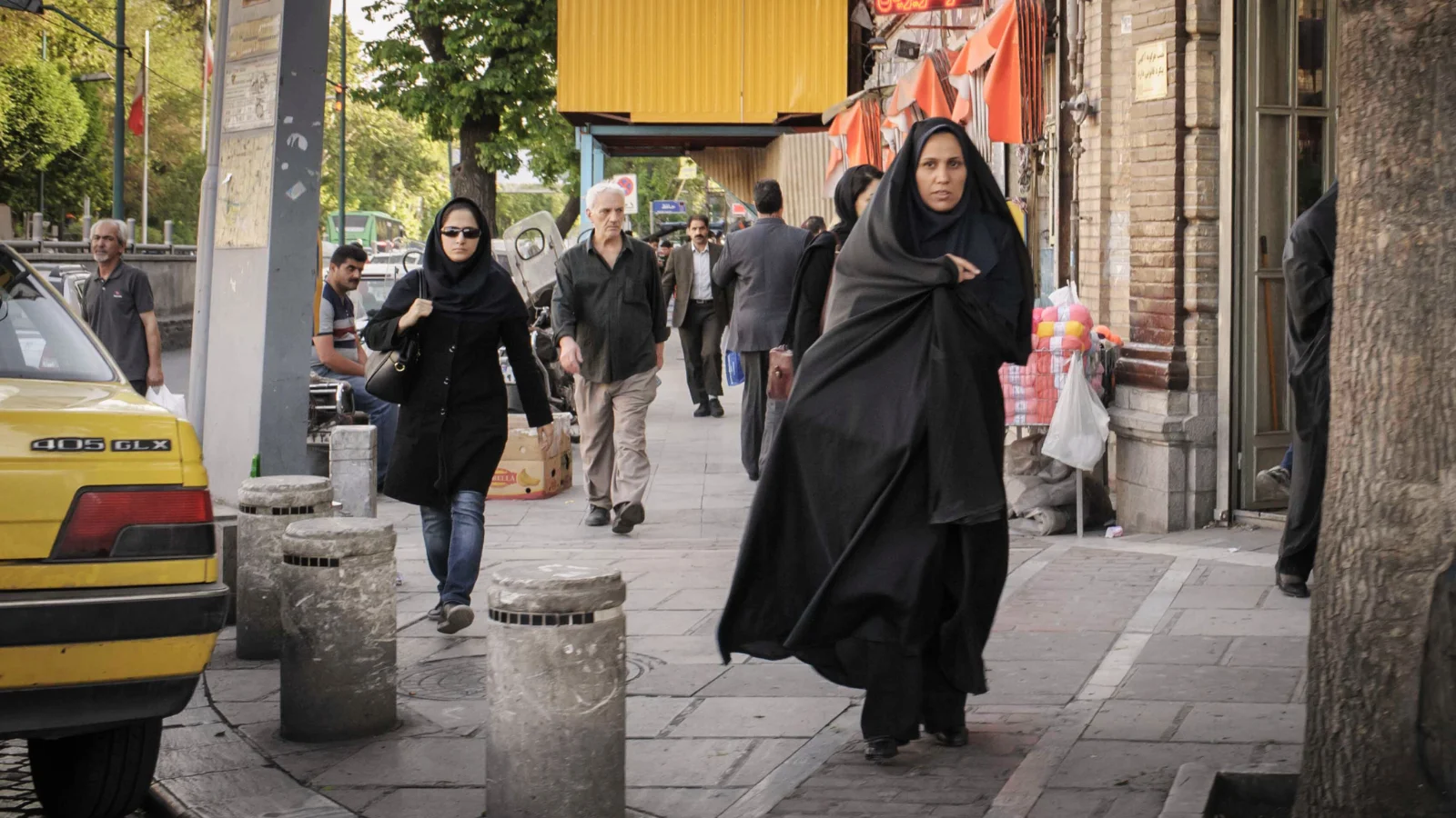 Street Photography April 2017 in Tehran, Photographer: Evgeny Isaev 
